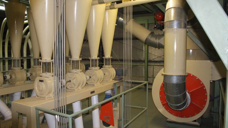 Transporte neumático: Movimiento de materiales secos con aire Descripción de la imagen